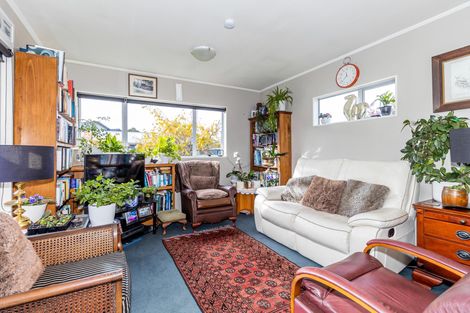 Photo of property in 12 Parsonage Road, Waimate, 7924