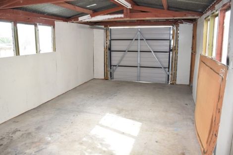 Photo of property in 9 Tracey Terrace, Te Atatu South, Auckland, 0602