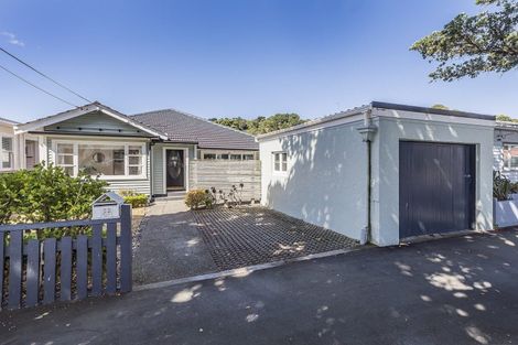 Photo of property in 52 Dundas Street, Seatoun, Wellington, 6022