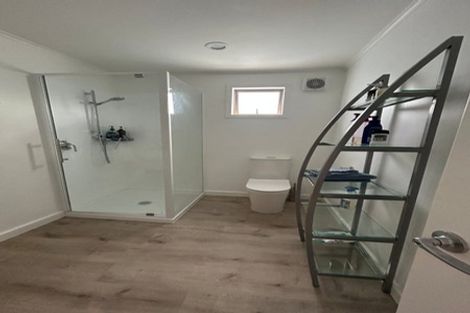 Photo of property in 46 Surf Road, Stanmore Bay, Whangaparaoa, 0932