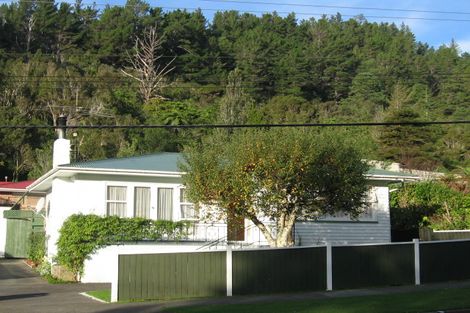 Photo of property in 487 Stokes Valley Road, Stokes Valley, Lower Hutt, 5019