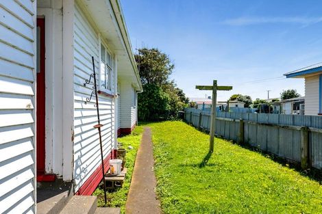 Photo of property in 53 Kauae Street, Manaia, 4612