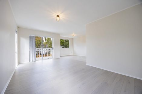 Photo of property in 1/50 Borich Road, Sunnyvale, Auckland, 0612