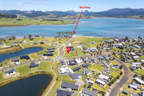 Photo of property in 174 Harbour Drive, Matarangi, Whitianga, 3592