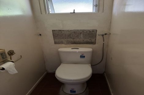 Photo of property in 314 East Coast Road, Forrest Hill, Auckland, 0620