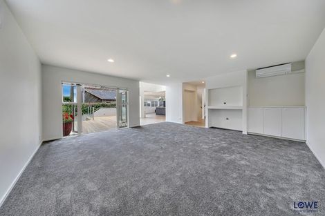 Photo of property in 1/2 Hauraki Road, Hauraki, Auckland, 0622