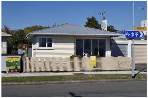Photo of property in 176 Cambridge Street, Levin, 5510