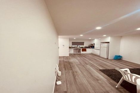 Photo of property in 4/2 Smiths Avenue, Papakura, 2110