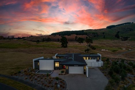 Photo of property in 16 The Fairways, Kinloch, Taupo, 3377