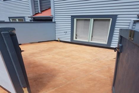 Photo of property in 11/93a Kelburn Parade, Kelburn, Wellington, 6012