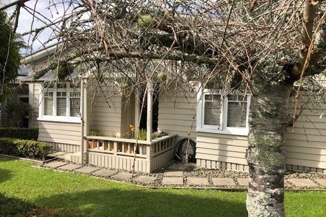 Photo of property in 1/11 Alfred Street, Northcote Point, Auckland, 0627