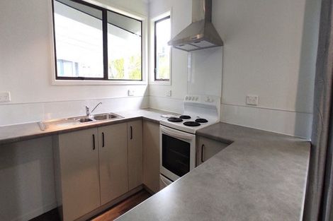 Photo of property in 15 Hydra Place, Glen Eden, Auckland, 0602