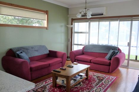 Photo of property in 9 Domett Street, Opunake, 4616