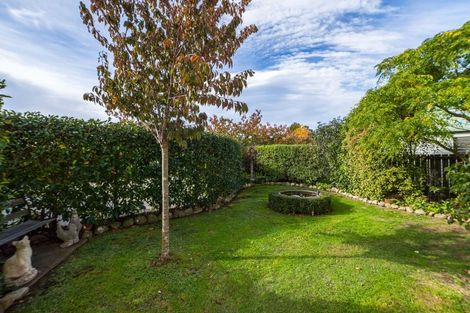 Photo of property in 10 Cotter Street, Greytown, 5712