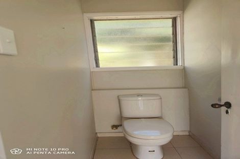 Photo of property in 9 Midway Avenue, Castor Bay, Auckland, 0620