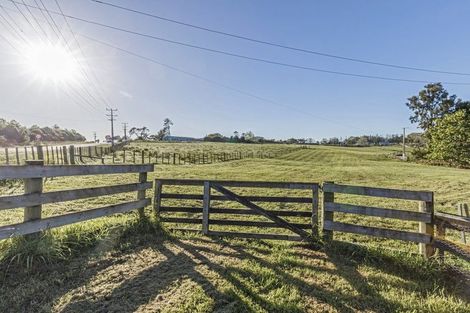 Photo of property in 750 Kaipara Coast Highway, Kaukapakapa, 0871