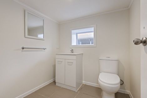 Photo of property in 6 Hughes Avenue, Hokowhitu, Palmerston North, 4410