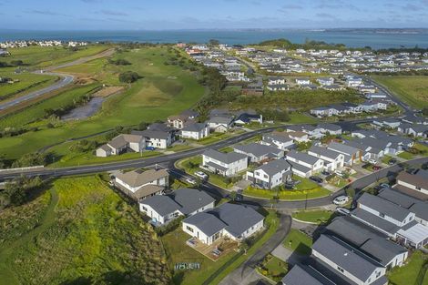 Photo of property in 33 Kaipuke Crescent, Gulf Harbour, Whangaparaoa, 0930