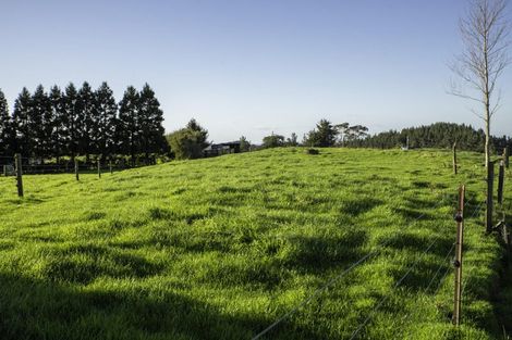 Photo of property in 10 Allan Road, Burgess Park, New Plymouth, 4371