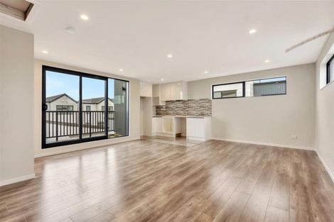 Photo of property in 3 Fredrick Hanson Road, Papakura, 2110