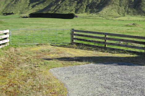 Photo of property in 52 Grant Road, Kinloch, Taupo, 3385