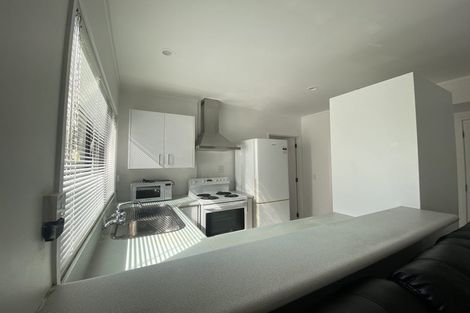 Photo of property in 1/17 Robin Lane, Browns Bay, Auckland, 0630