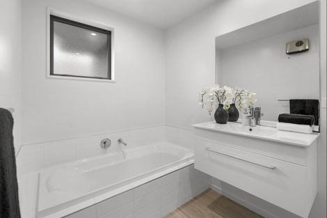 Photo of property in 10 Shale Court, Rolleston, 7614