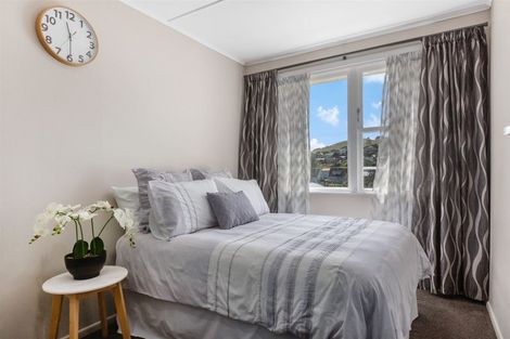 Photo of property in 111 Driver Crescent, Cannons Creek, Porirua, 5024