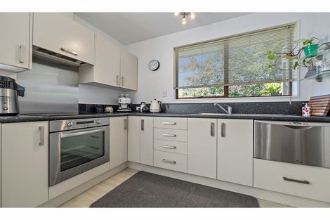 Photo of property in 32b Laing Crescent, Heathcote Valley, Christchurch, 8022