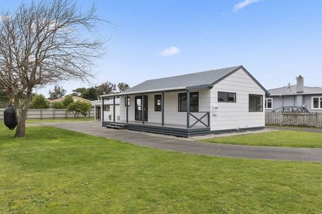 Photo of property in 34 Kiharoa Street, Otaki Beach, Otaki, 5512