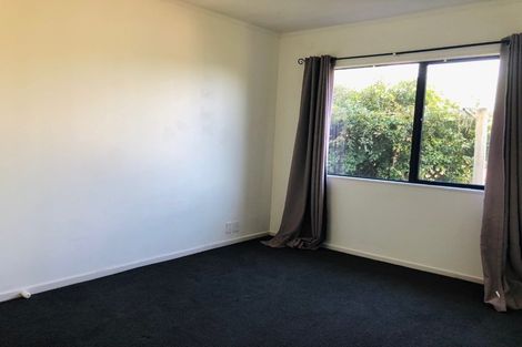 Photo of property in 5 Goldfinch Rise, Unsworth Heights, Auckland, 0632