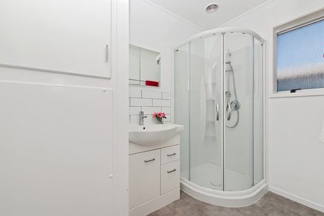 Photo of property in 2/16 Akehurst Avenue, New Lynn, Auckland, 0600