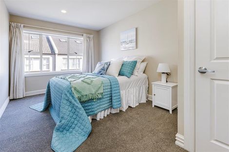 Photo of property in 10 Leneford Drive, East Tamaki, Auckland, 2013