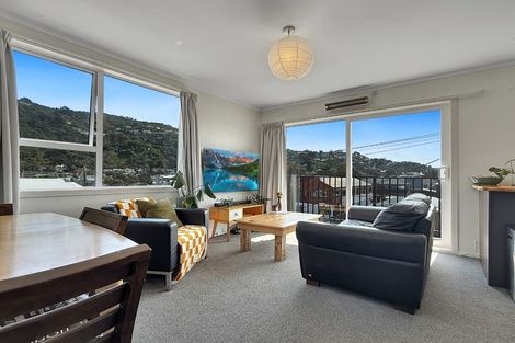 Photo of property in 5/102 Lyall Parade, Lyall Bay, Wellington, 6022