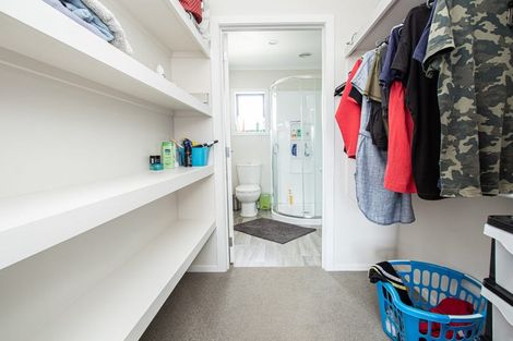 Photo of property in 2/9 Heath Street, Saint Andrews, Hamilton, 3200