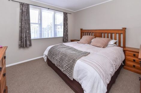 Photo of property in 4 Lyndon Place, Manurewa, Auckland, 2102