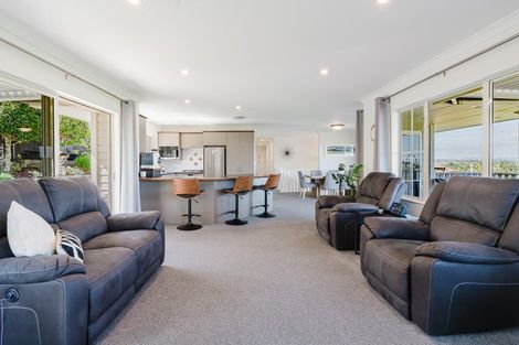 Photo of property in 18 Tironui Terrace, Western Heights, Hamilton, 3200