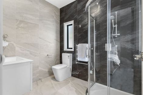 Photo of property in 97 Medallion Drive, Oteha, Auckland, 0632