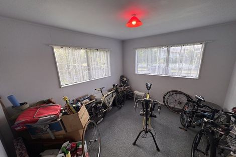 Photo of property in 21 Hartford Crescent, Totara Park, Upper Hutt, 5018