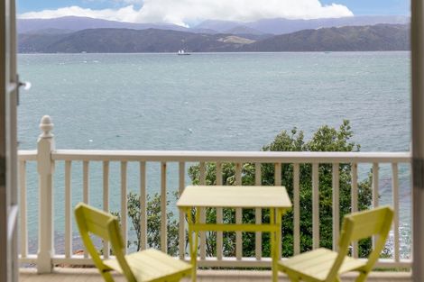 Photo of property in 427 Karaka Bay Road, Karaka Bays, Wellington, 6022