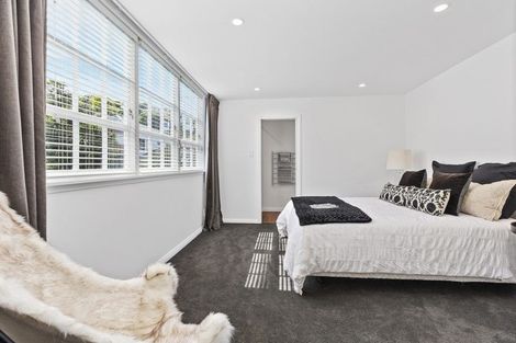 Photo of property in 2 Tio Tio Road, Miramar, Wellington, 6022