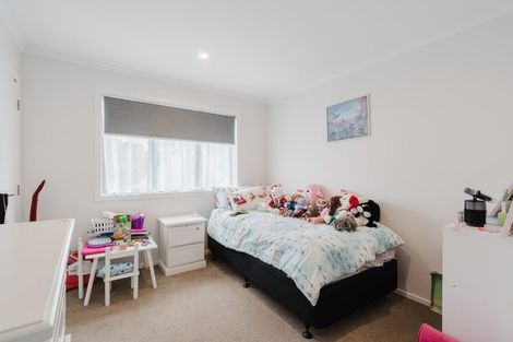 Photo of property in 1/18 Pickering Crescent, Chedworth, Hamilton, 3210