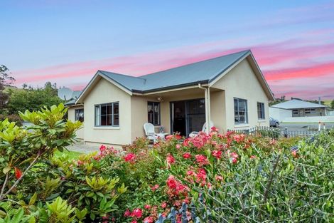 Photo of property in 7 Margate Street, Waihola, Milton, 9073