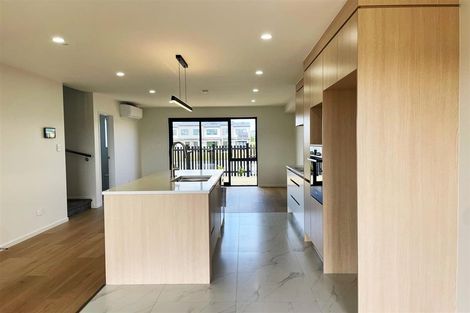 Photo of property in 6 Harikoa Way, Karaka, 2113