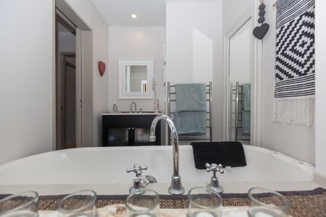 Photo of property in 84 Ames Street, Paekakariki, 5034