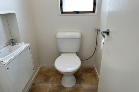 Photo of property in 12a Prince Regent Drive, Half Moon Bay, Auckland, 2012