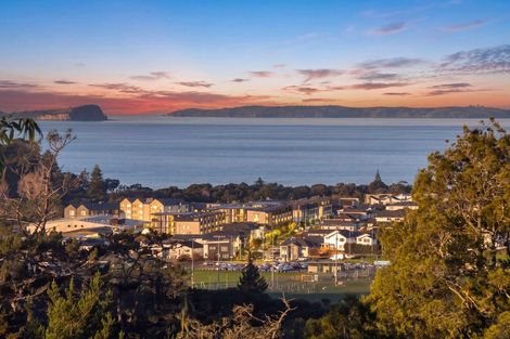 Photo of property in 4 Taku Close, Long Bay, Auckland, 0630