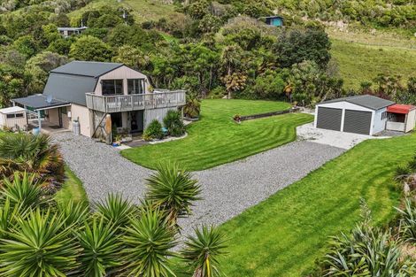Photo of property in 97b Te Mahoe Road, Mokau, 4376