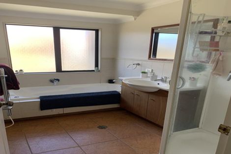 Photo of property in 17 Tide Close, Mount Wellington, Auckland, 1060