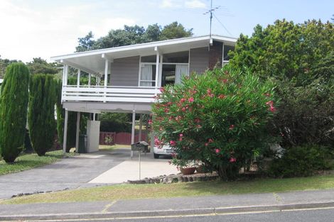 Photo of property in 7 Kathleen Street, Totara Vale, Auckland, 0627